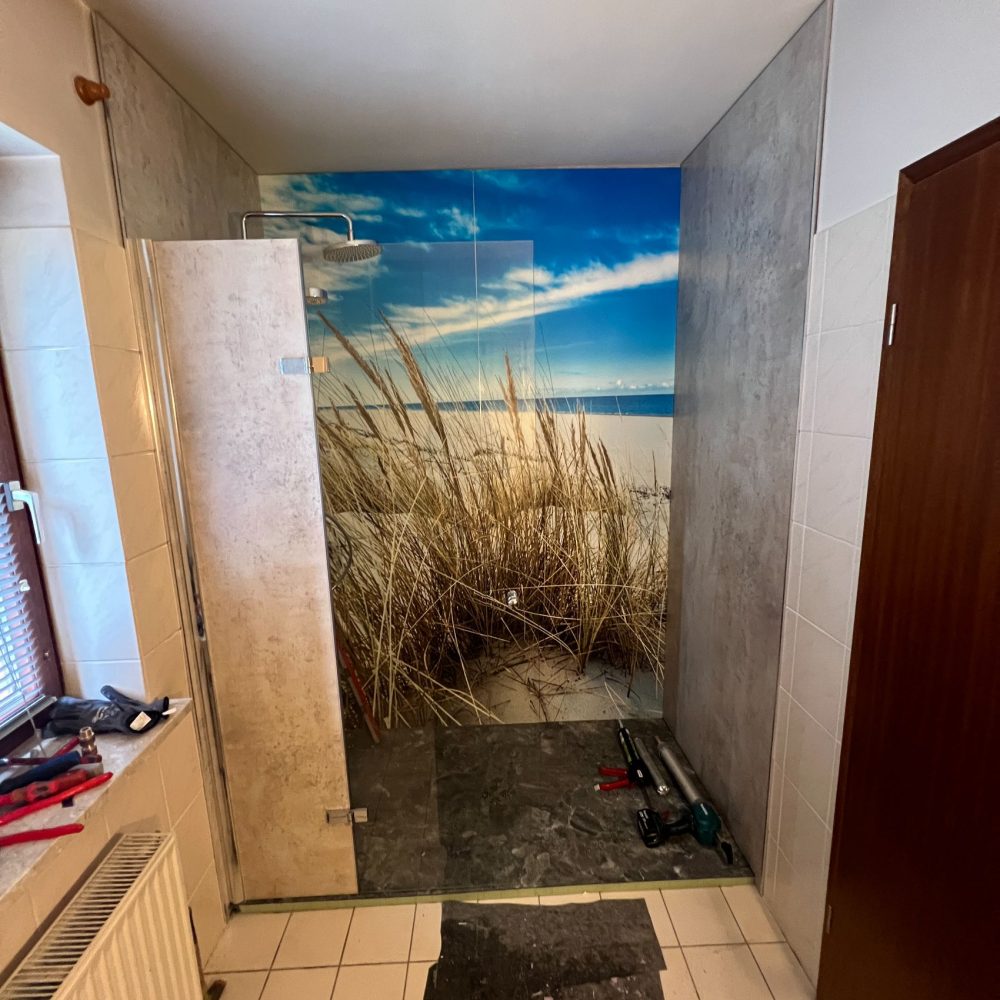 Badmodernisierung mit Strandidylle-Motiv in Lütjensee 4