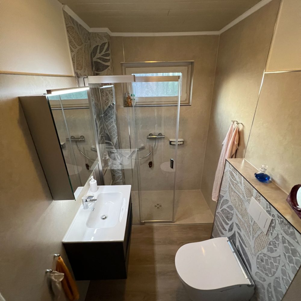 Badsanierung mit rutschhemmender Dusche im Raum Trittau 5