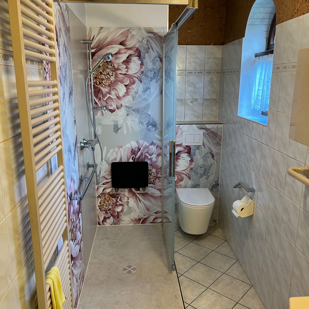 Barrierefreie Teilbadsanierung für Dusche und WC in Köthel 3