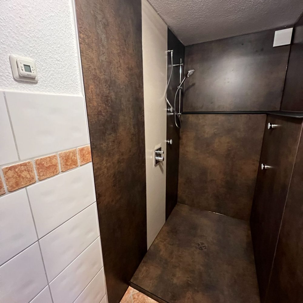 Teilbadsanierung im Duschbereich in Schiphorst 4